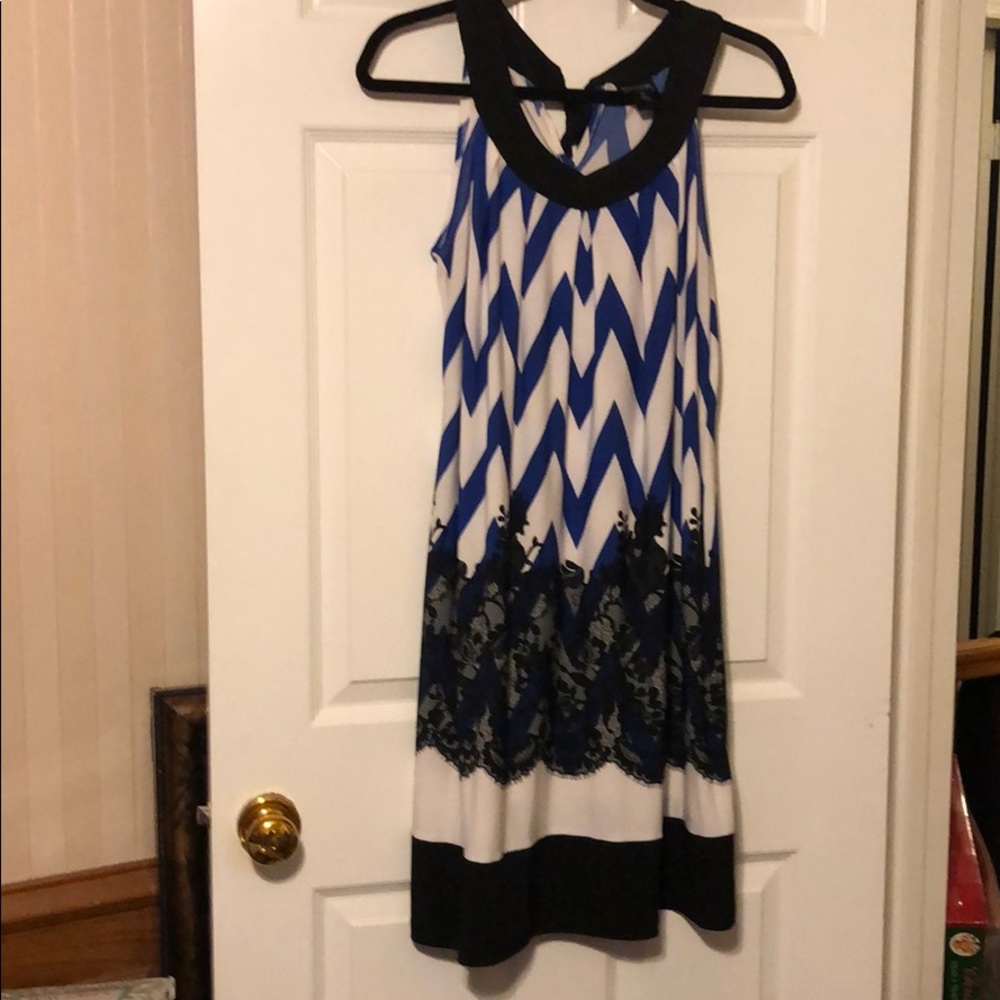 Enfocus 12  Blue White Black chevron Lace Print
